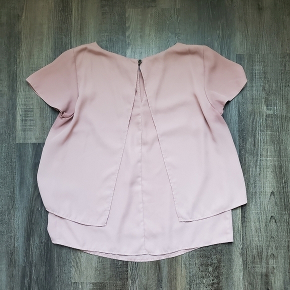 Contemporary Tiered Blouse - Picture 3 of 6